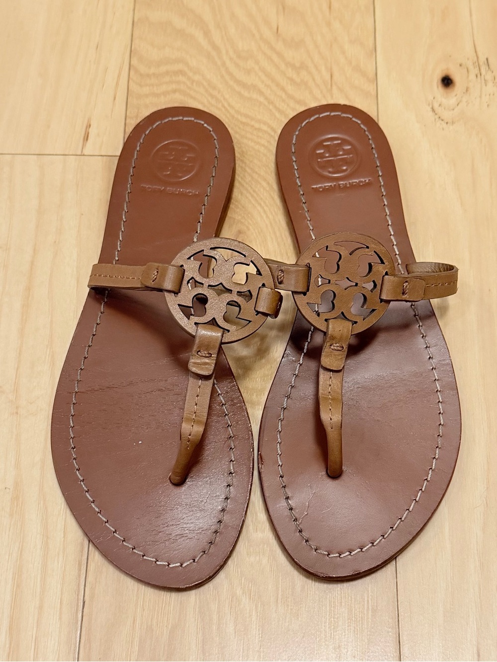 Tory Burch Women’s Gabriel Leather Slip On Thong Sandal Slide - Picture 2 of 7